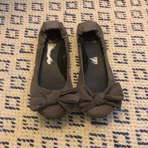 Super Cute Gray Flats